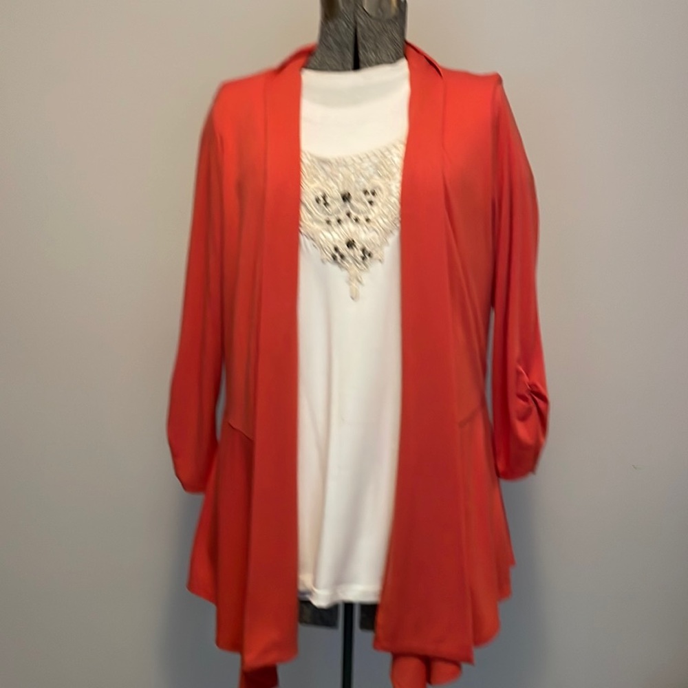 Top. AGB. Size XL. Cream/pumpkin. Excellent condition.